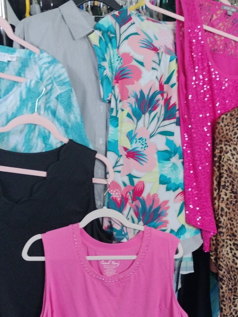 Variety of 1X Women's Tops. So Many Beautiful Colors To Choose From 💐